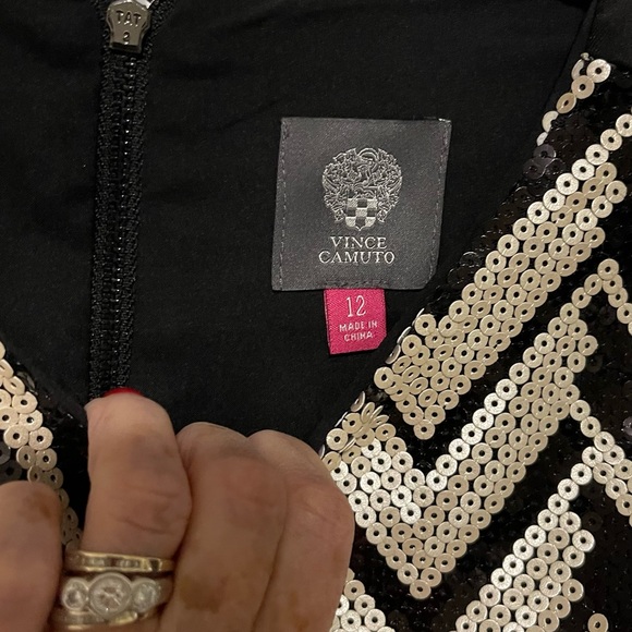 Classic sleeveless dress with sequins great addition for summer evening - Picture 3 of 4